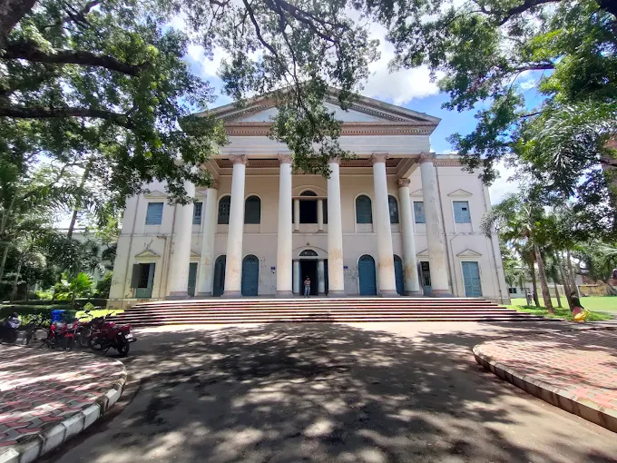 Serampore College